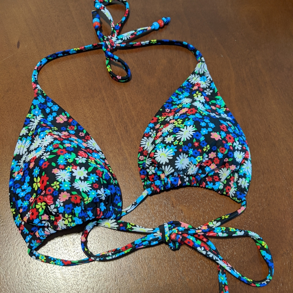 triangle halter bikinitop